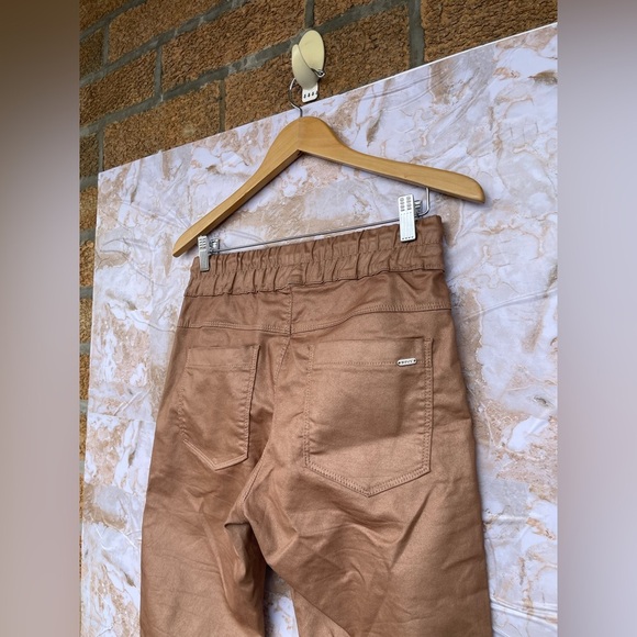 Bevy Flog golden tan drawstring pants size 28 - Picture 8 of 13